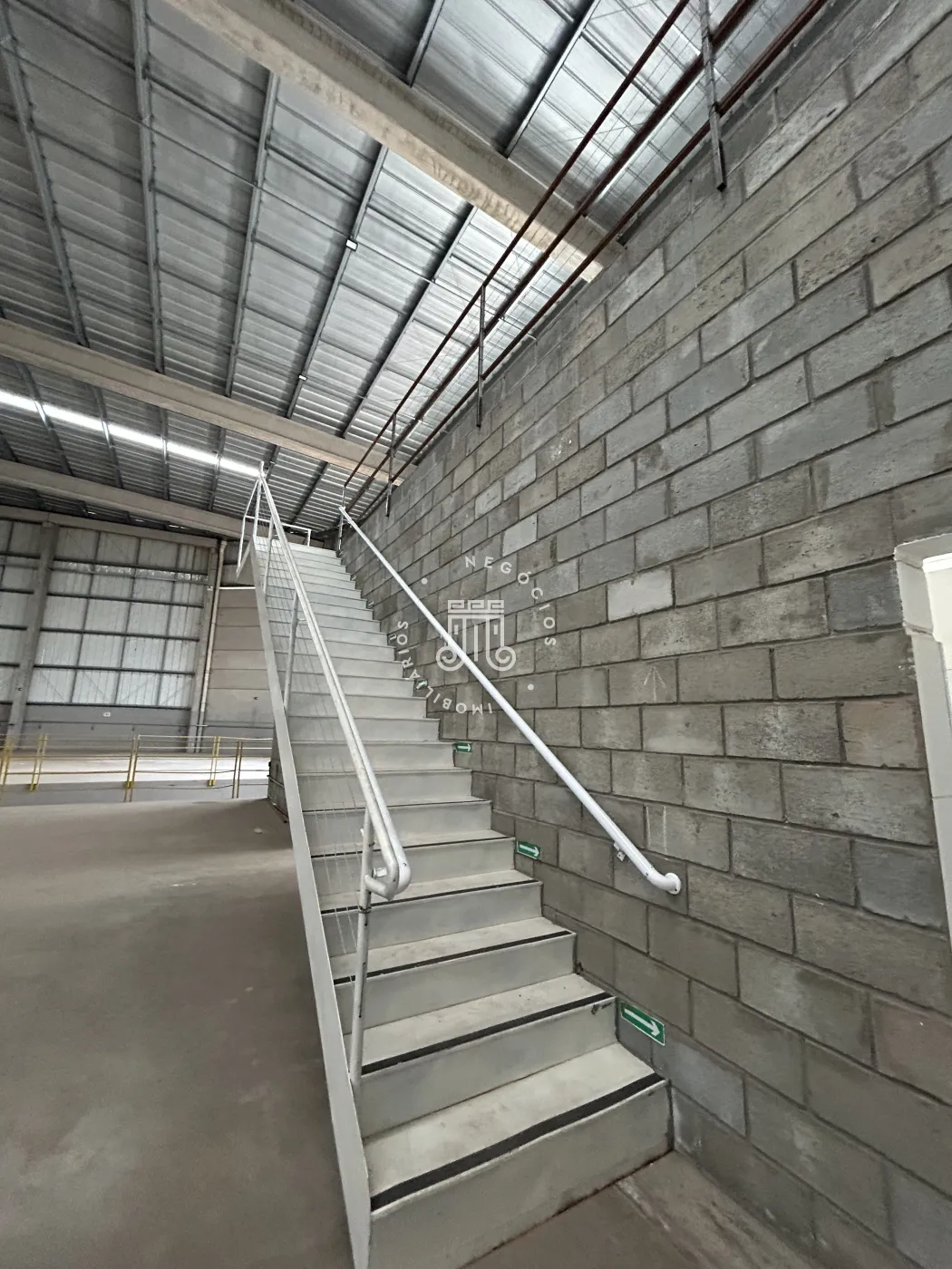 Alugar Comercial / Galpao Condominio em Várzea Paulista R$ 35.200,00 - Foto 24