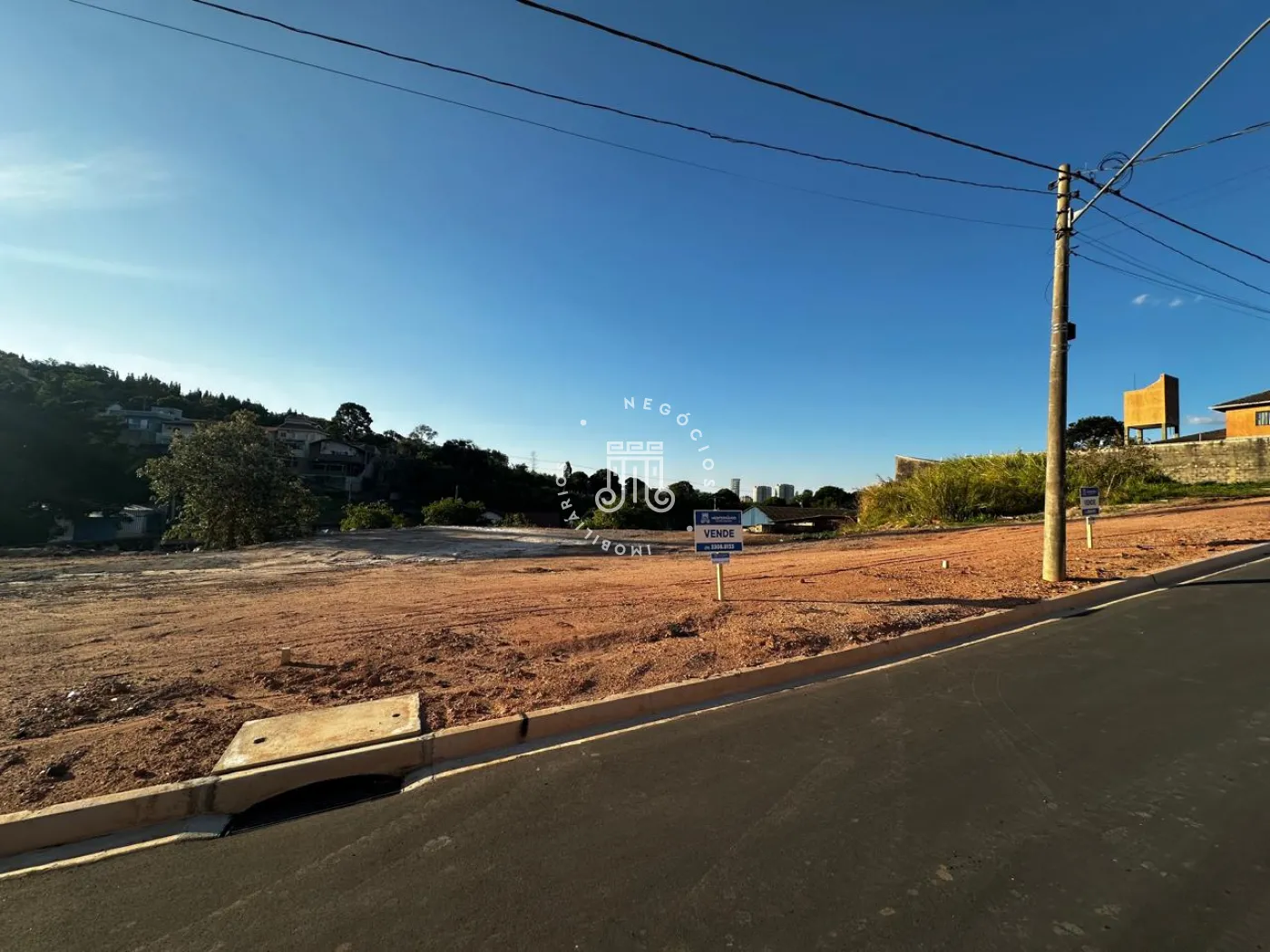 Comprar Terreno / Padrão em Jundiaí R$ 385.000,00 - Foto 3