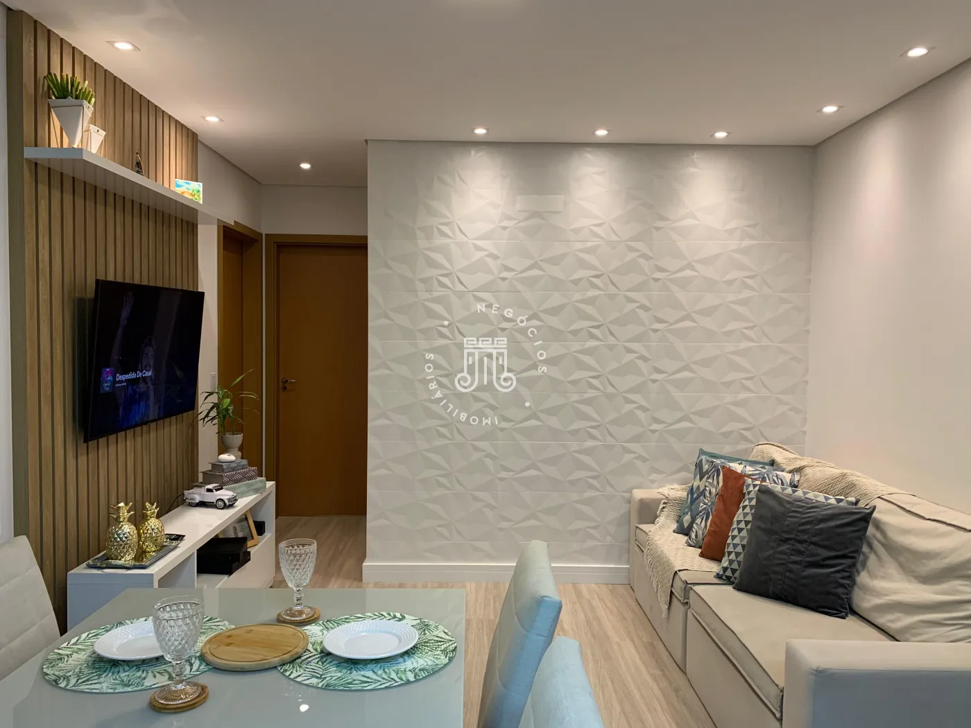 Comprar Apartamento / Padrão em Jundiaí R$ 550.000,00 - Foto 2