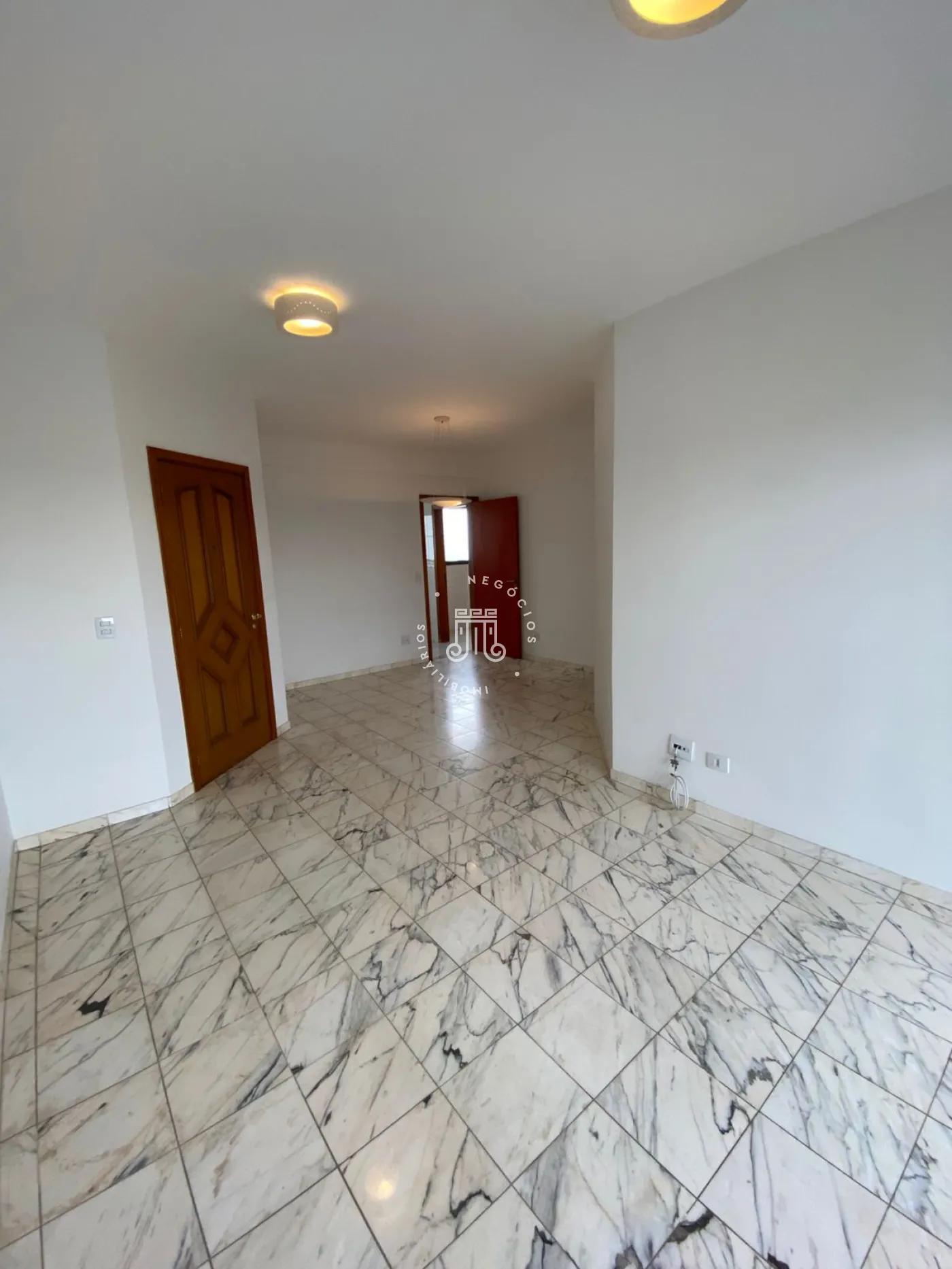Alugar Apartamento / Padrão em Jundiaí R$ 4.200,00 - Foto 2