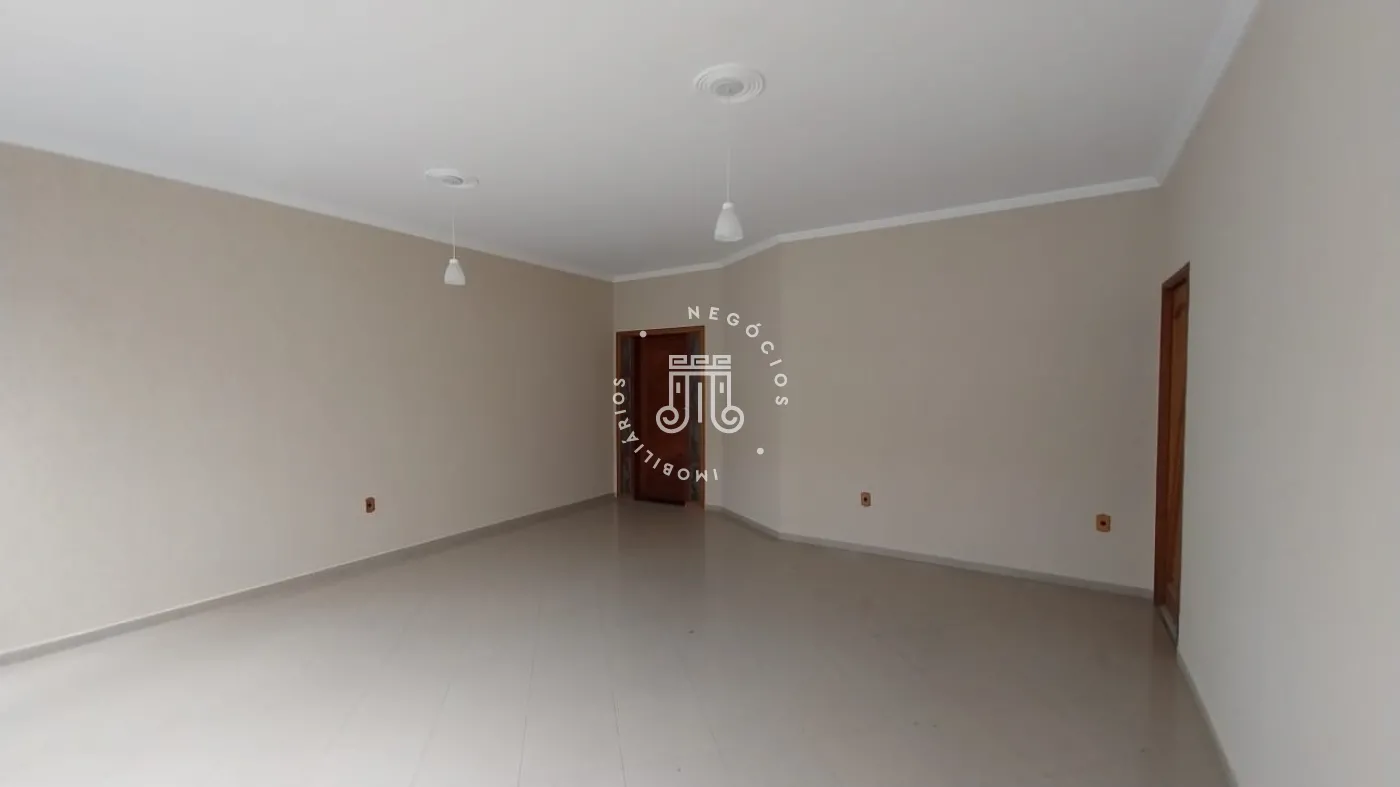 Alugar Casa / Padrão em Jundiaí R$ 3.700,00 - Foto 2