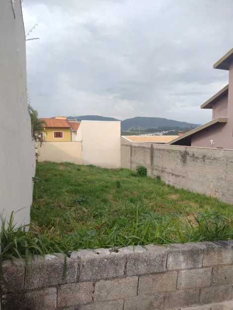 Terreno à venda com 372 m² no Horto Santo Antônio em Jundiaí - SP