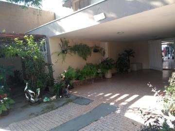 Alugar Casa / Padrão em Jundiaí. apenas R$ 800.000,00