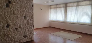 Casa à venda no bairro Anhangabaú em Jundiaí/SP - Residencial e Comercial