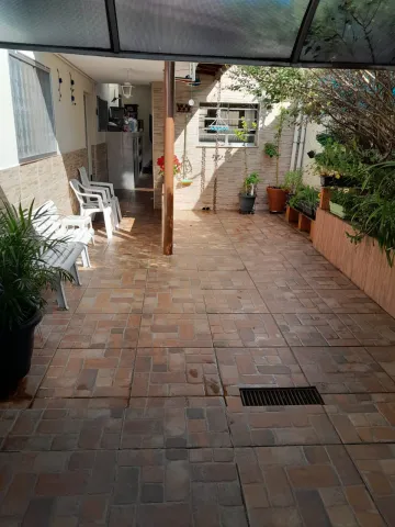 CASA TÉRREA À VENDA COM 02 DORMITÓRIOS (01 SUÍTE) LOCALIZADA NO BAIRRO VILA HELENA EM JUNDIAÍ-SP.