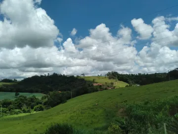 ÁREA RURAL COM 30.560m², PARA LOCAÇÃO OU VENDA LOCALIZADO NO BAIRRO MORRO AZUL EM LOUVEIRA-SP.