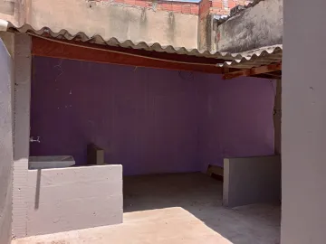 CASA À VENDA COM 02 DORMITÓRIOS, LOCALIZADA NO JARDIM ANA MARIA EM JUNDIAÍ-SP.