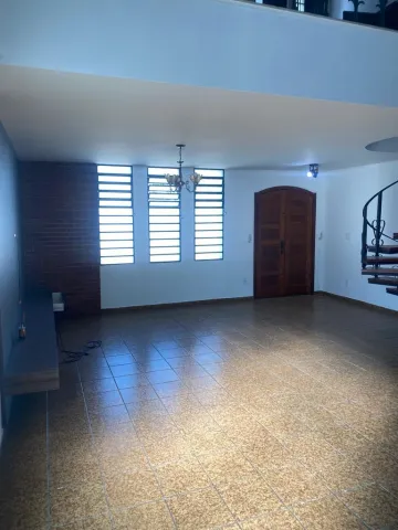 Alugar Casa / Padrão em Jundiaí. apenas R$ 5.200,00