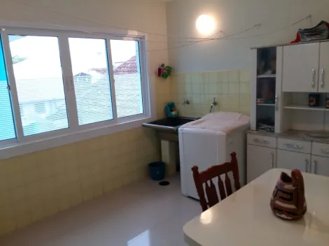 Casa à venda no litoral de São Paulo - Peruíbe, com total de  400m² de área construída