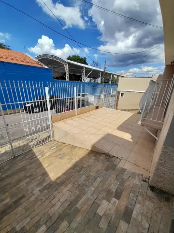 Casa térrea à venda com 2 dormitórios no bairro Vila Progresso em Jundiaí/SP