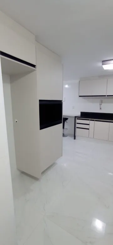 APARTAMENTO À VENDA COM 02 DORMITÓRIOS - EDIFÍCIO SÃO PEDRO - CENTRO EM ITATIBA/SP.