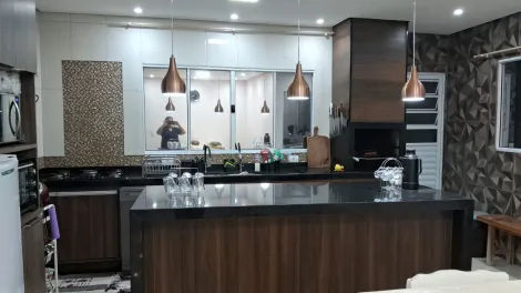 Alugar Casa / Padrão em Várzea Paulista. apenas R$ 692.000,00